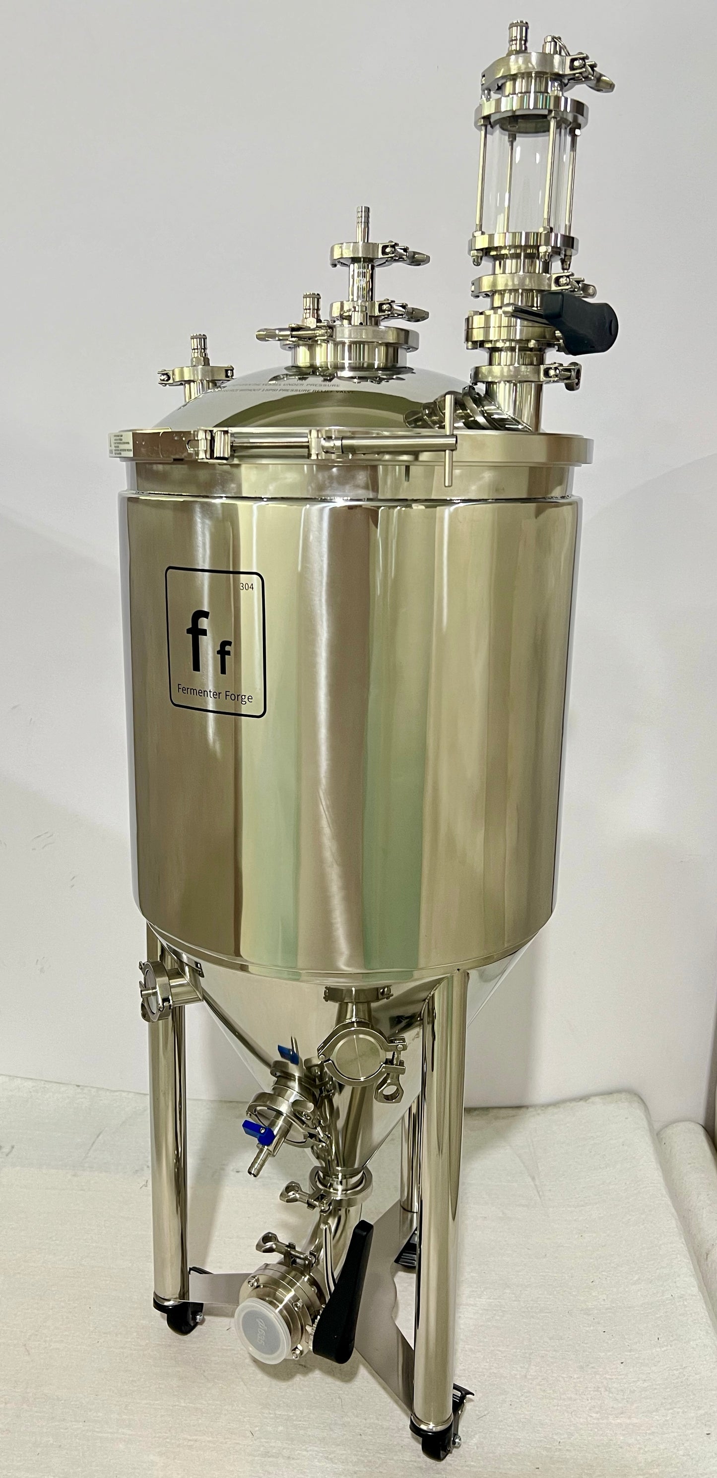 PFD55L Jacketed Conical Fermenter (Standard configuration)